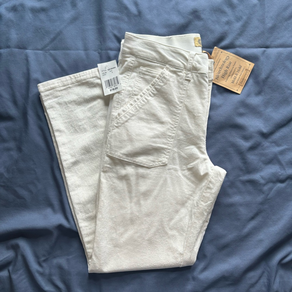 NWT WHITE CORDUROY DEMOCRACY PANTS SIZE 6 “AB” SOLUTION